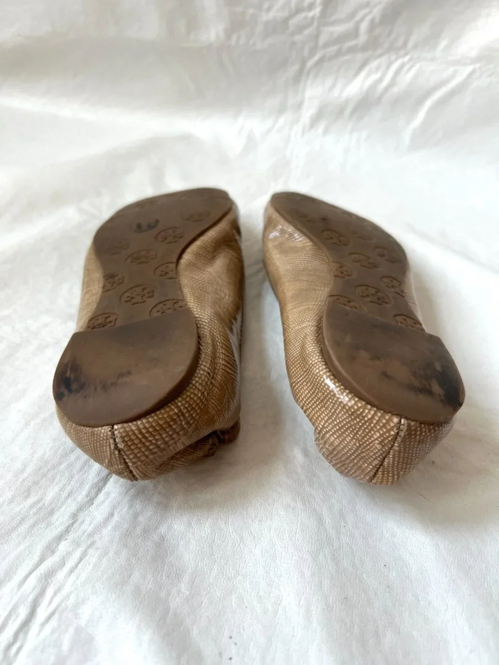Tory Burch ballet flats womens 9 tan brown leather lizard print slip on shoes